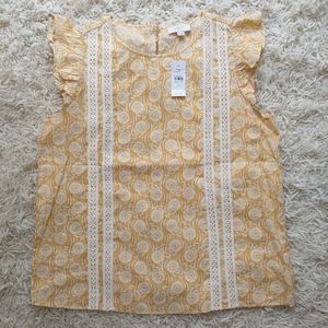 NWT Loft yellow floral top; applique detail & ruffled cap sleeves; size M
